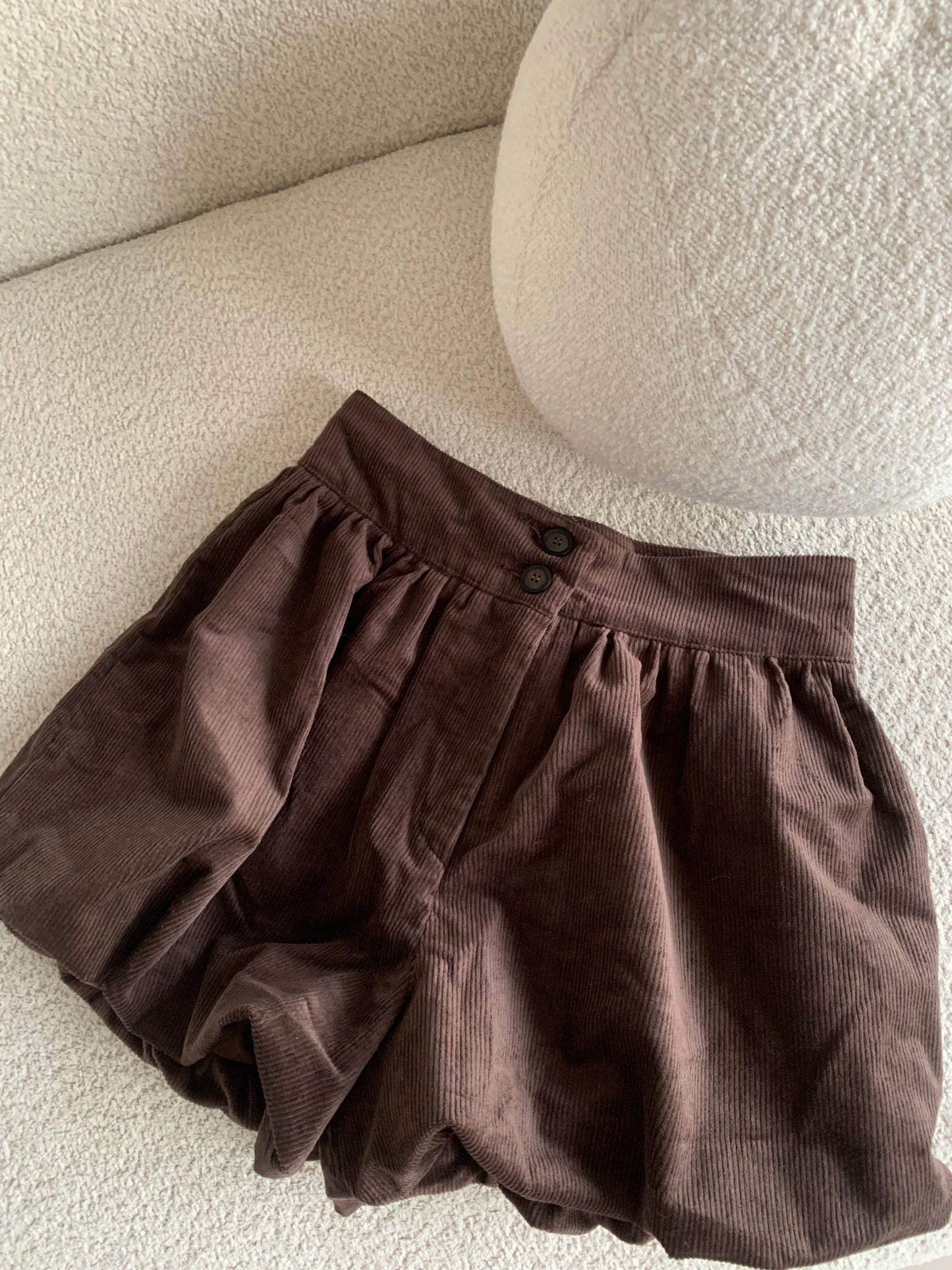 Sztruksowe szorty czekoladowe