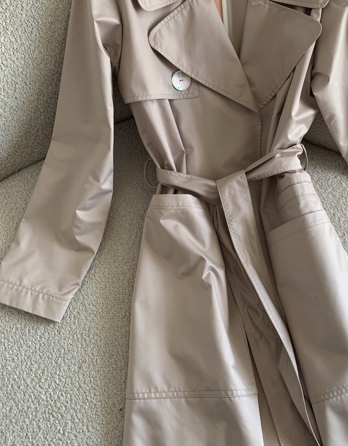 BEIGE TRENCH