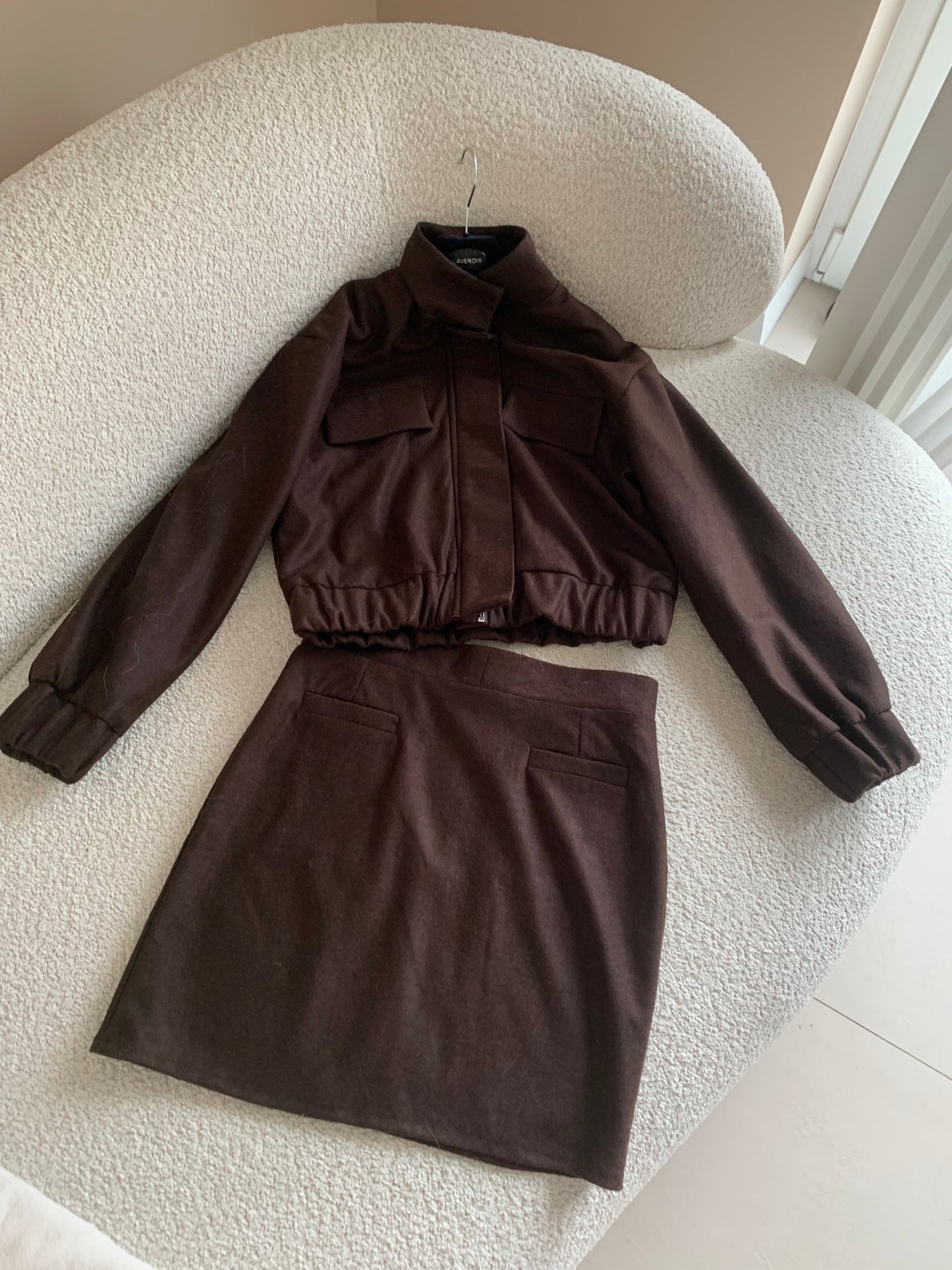 Wełniana czekoladowa spódnica