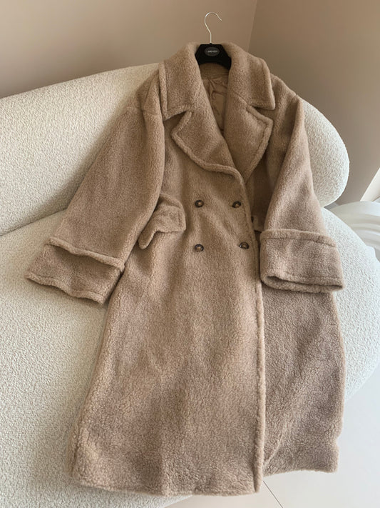 BEŻOWE FUTRO WEŁNIANE