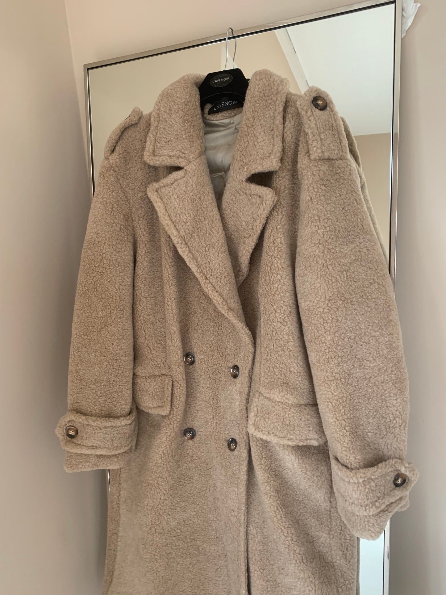 BEŻOWE FUTRO WEŁNIANE 2