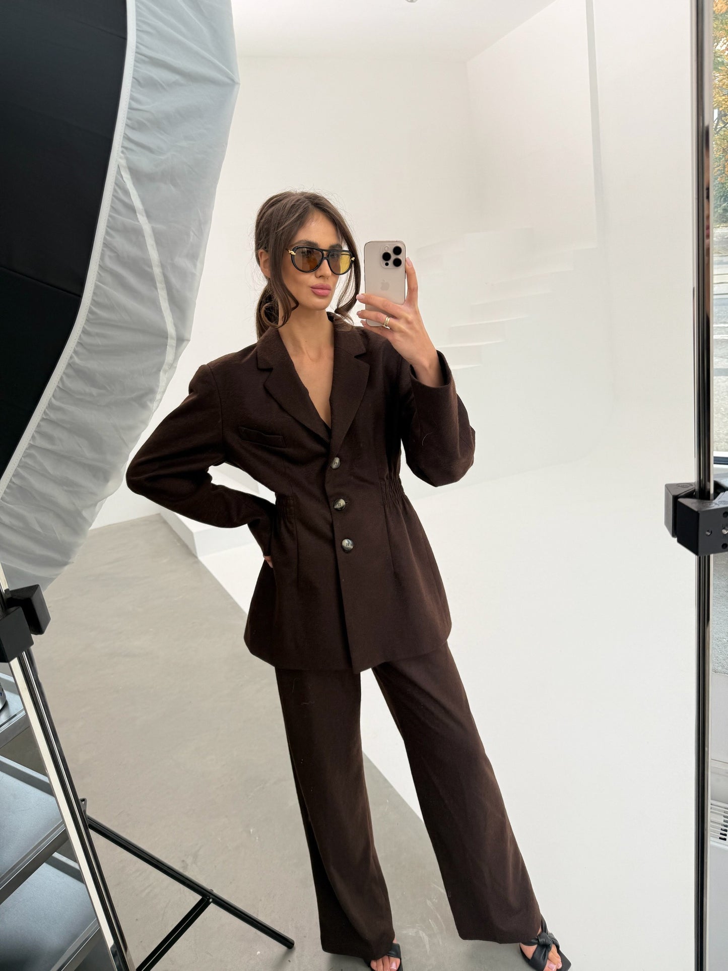 czekoladowa wełniana marynarka