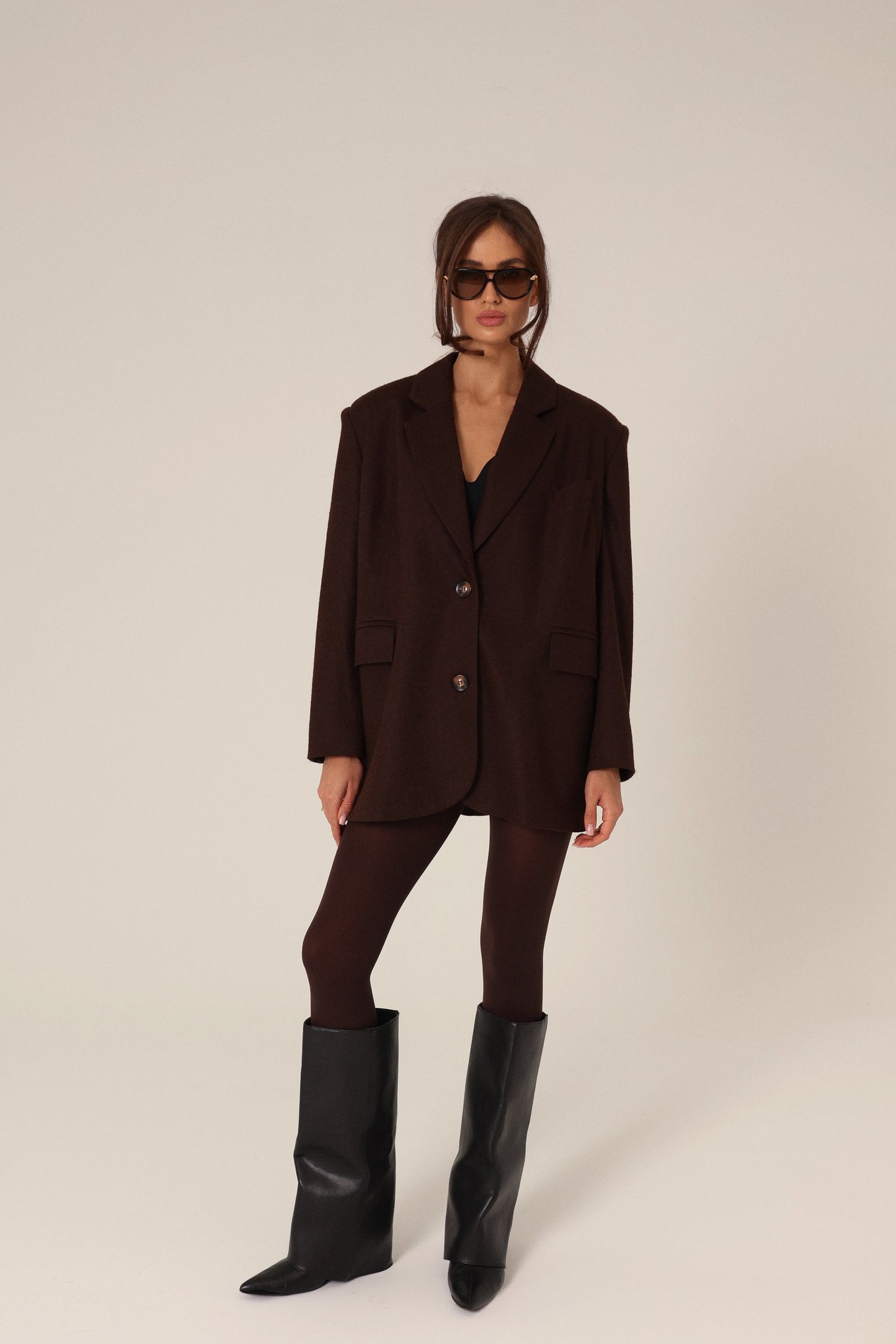 Wełniana marynarka oversize w kolorze czekoladowym