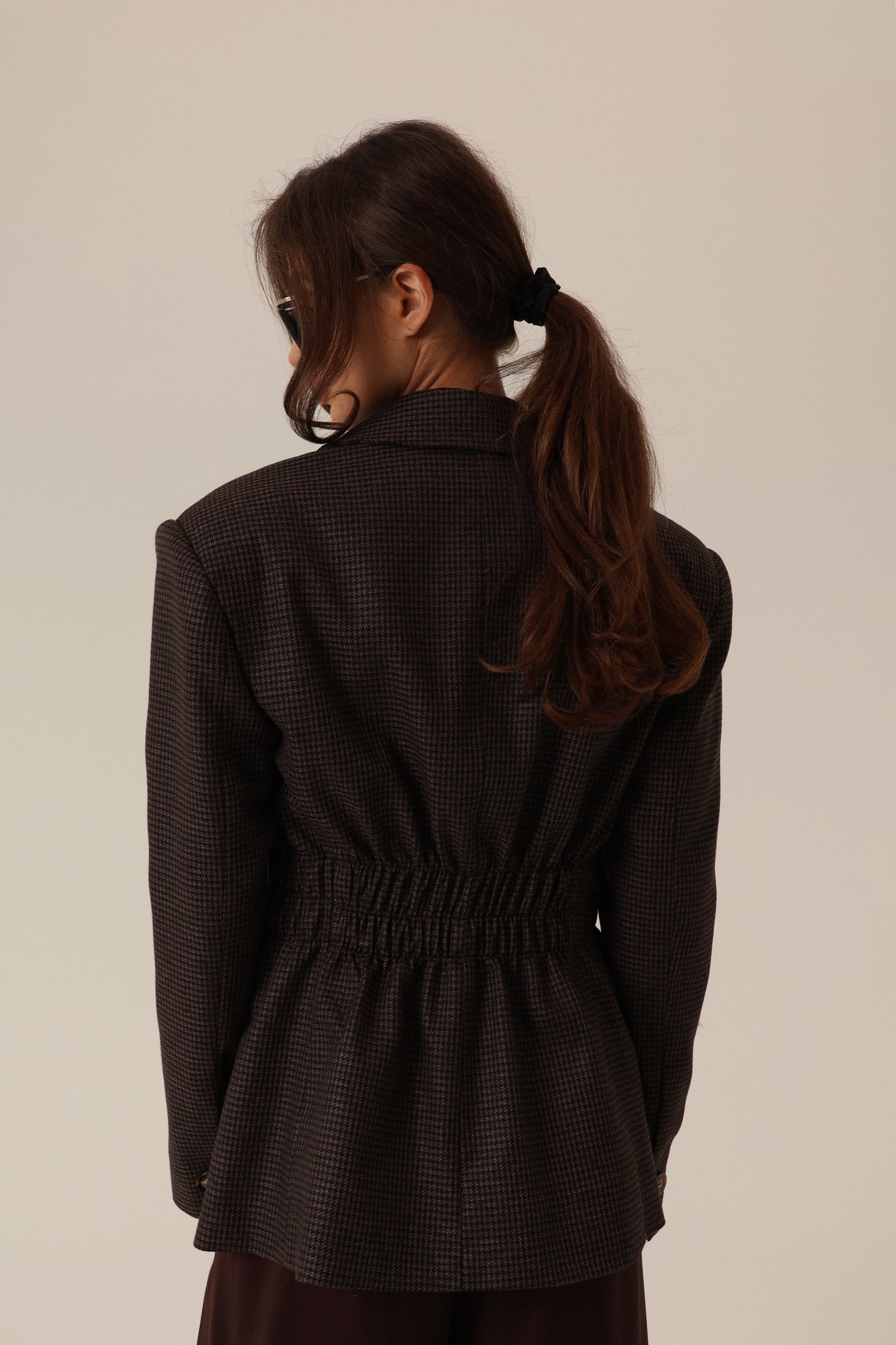 Marynarka w pepitkę ze ściągaczem 2