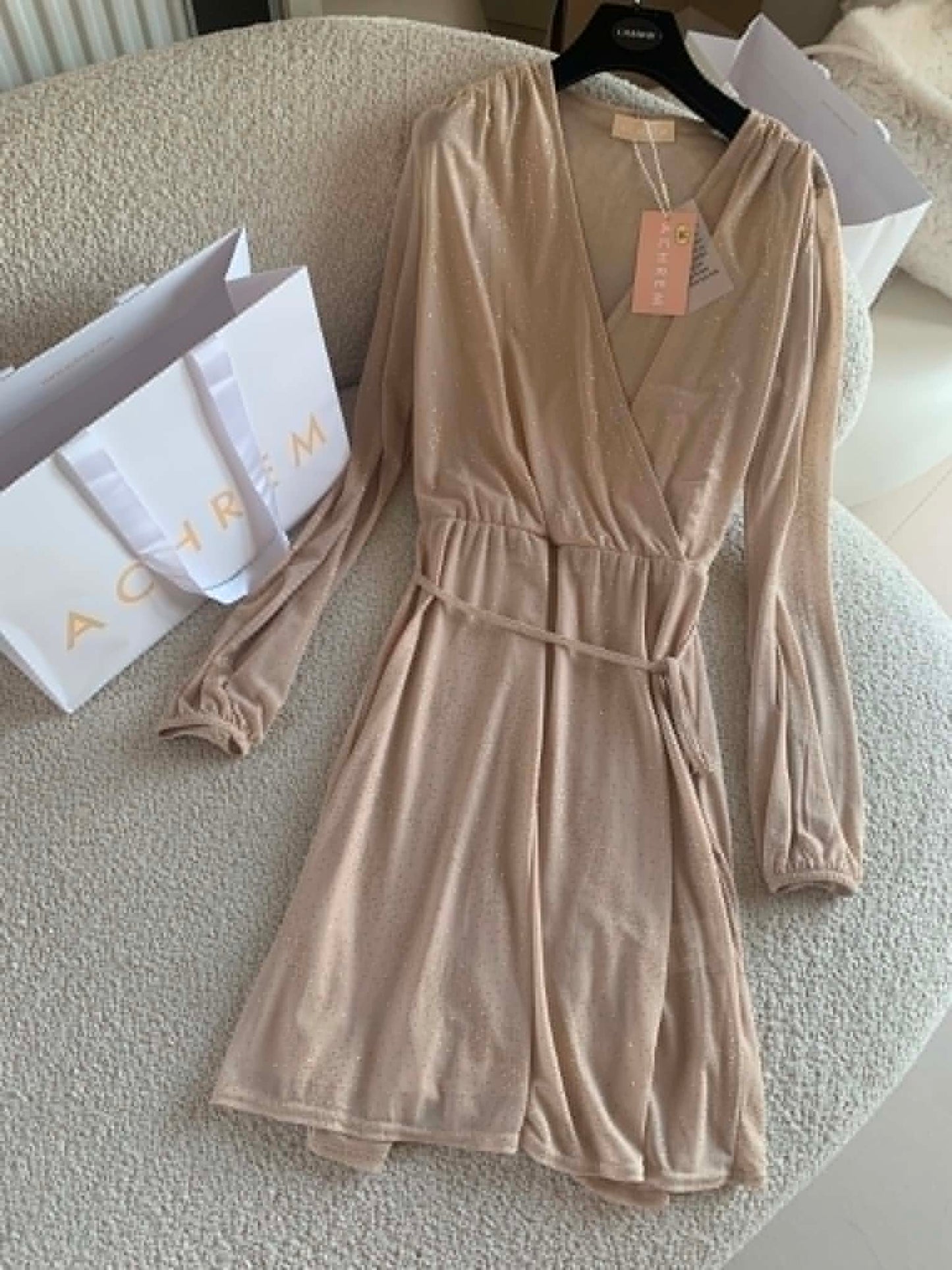 SEQUIN GOLD